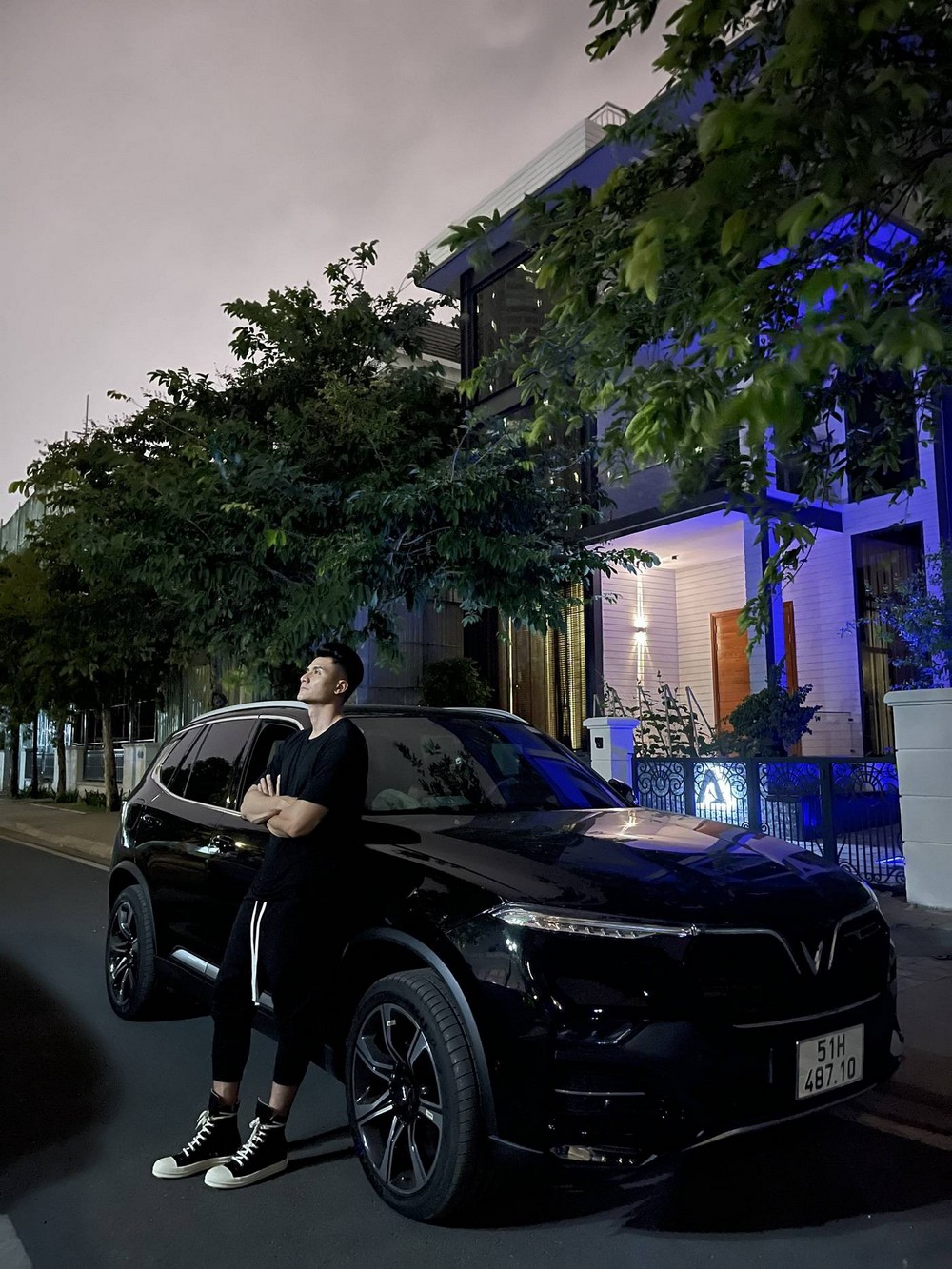 nguoi noi tieng mua xe VinFast 3